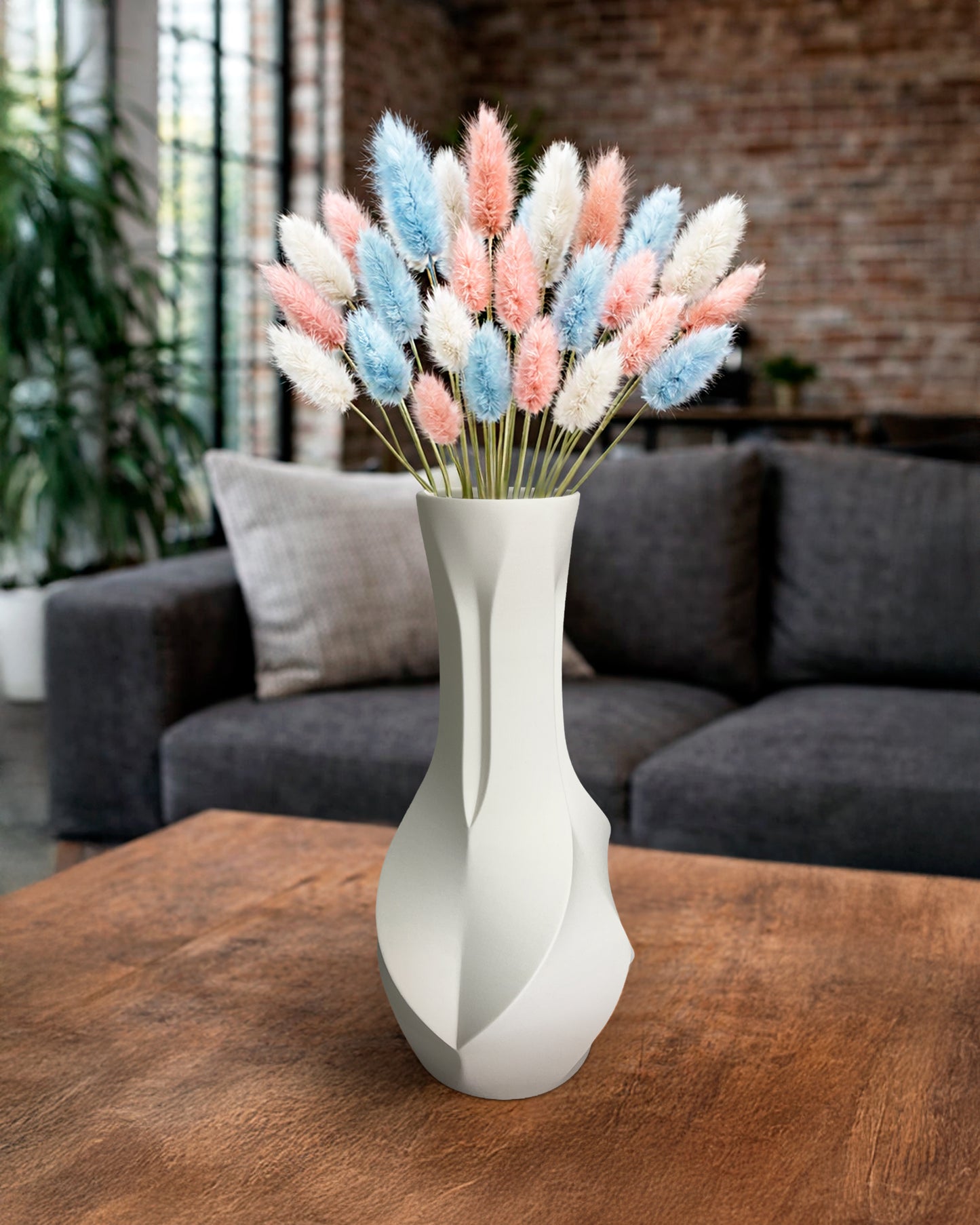Faceta Vase – Modern Geometric Decorative Vase for Dried Flowers
