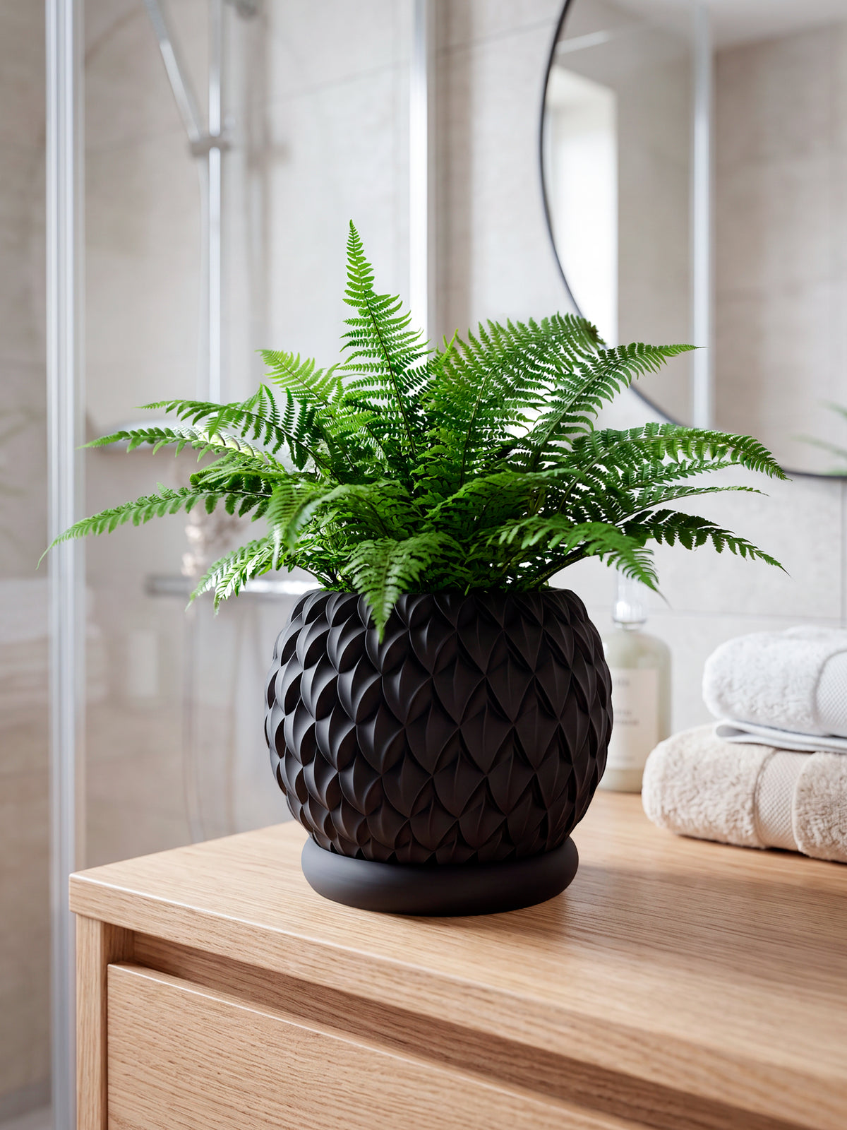 PRISMA M – Dekorativer 3D-Blumentopf mit Drainageloch und Untersetzer