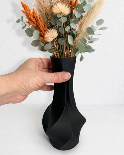 Faceta Vase – Modern Geometric Decorative Vase for Dried Flowers