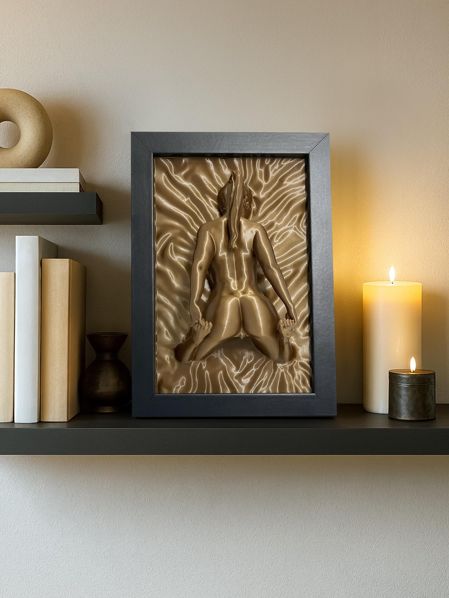Erotische Wandkunst – 3D-Akt-Skulptur einer Frau für Schlaf- oder Wohnzimmer