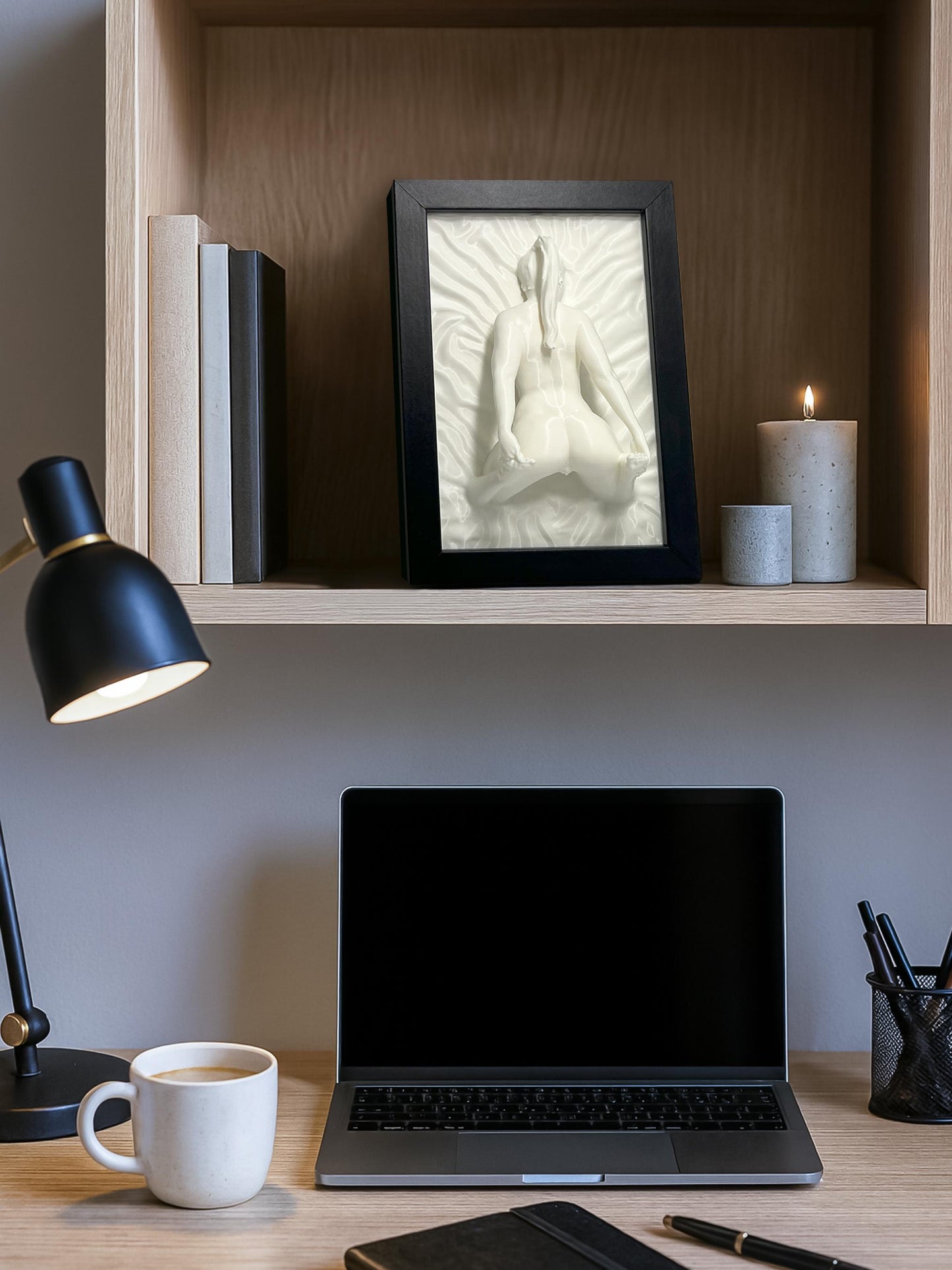 Erotische Wandkunst – 3D-Akt-Skulptur einer Frau für Schlaf- oder Wohnzimmer