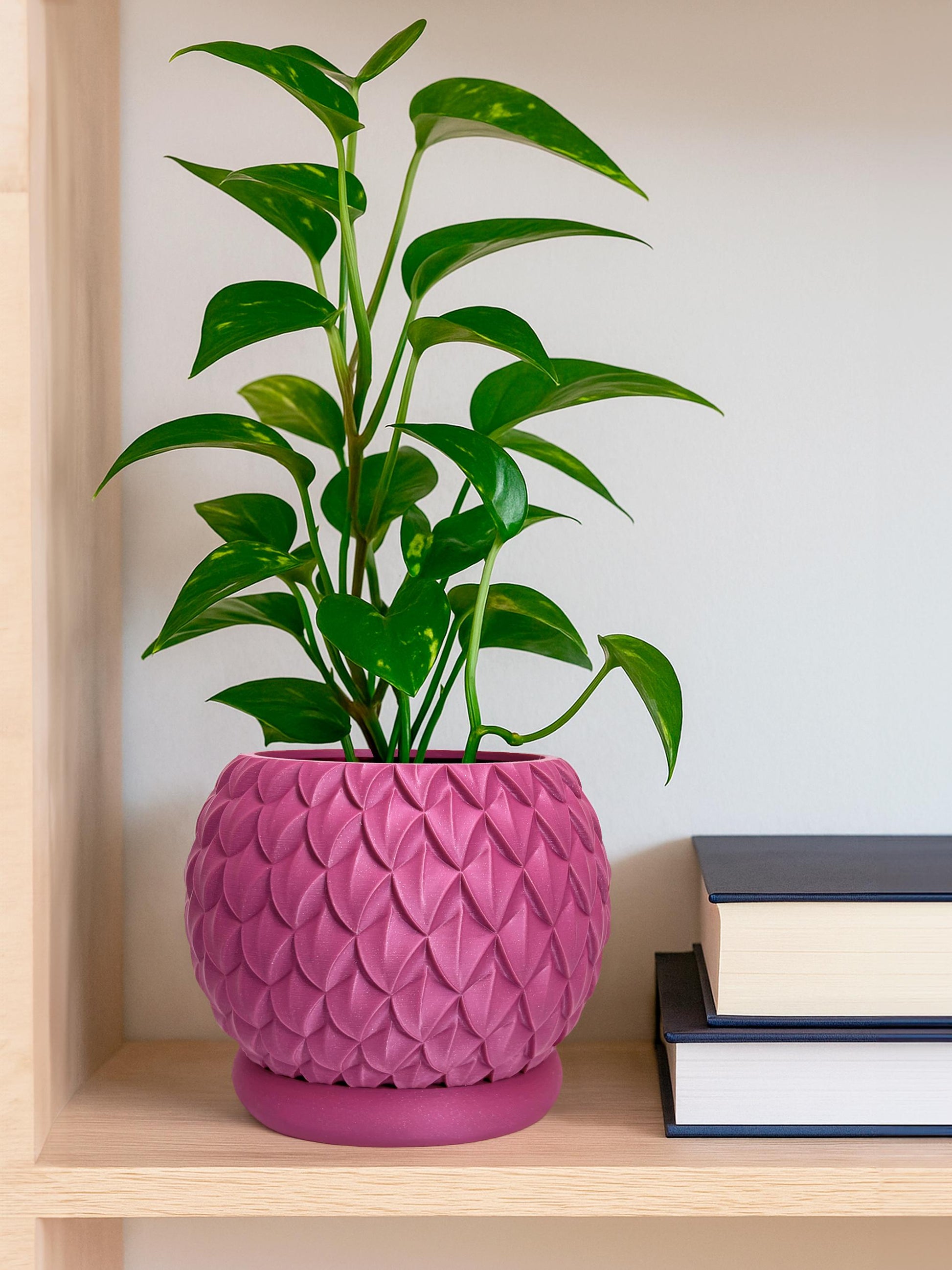 Strukturierter Pflanztopf in Magenta und Oliv mit Untersetzer – 3D-gedruckter Blumentopf