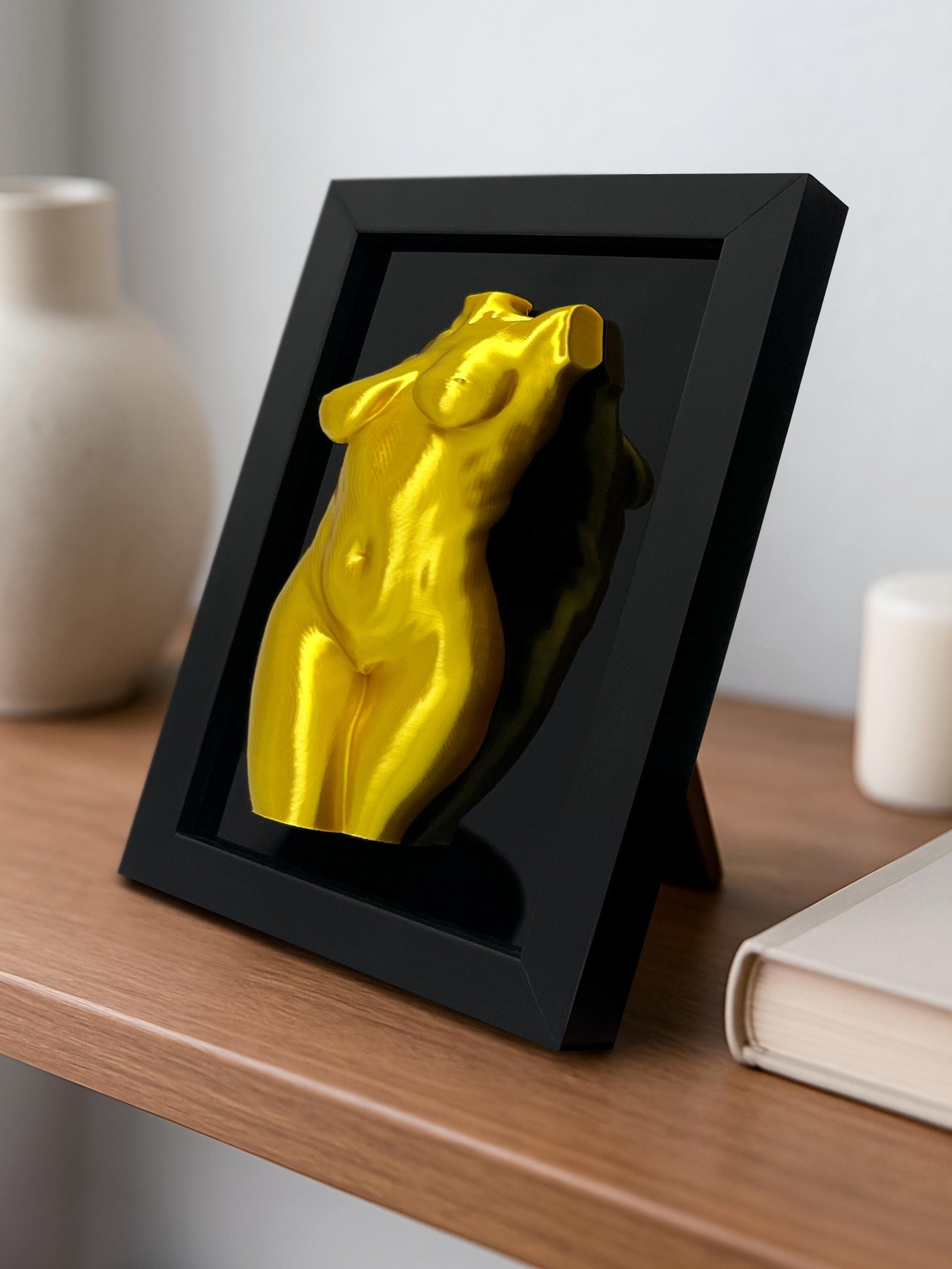 3D Frauenkörper-Wandkunst im Rahmen – moderne Akt-Skulptur fürs Schlafzimmer