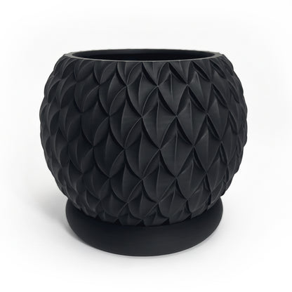 PRISMA M – Dekorativer 3D-Blumentopf mit Drainageloch und Untersetzer